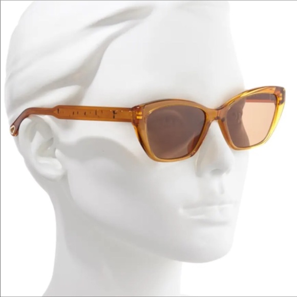 SOLD M Chloe Sunglasses, New - Picture 9 of 12